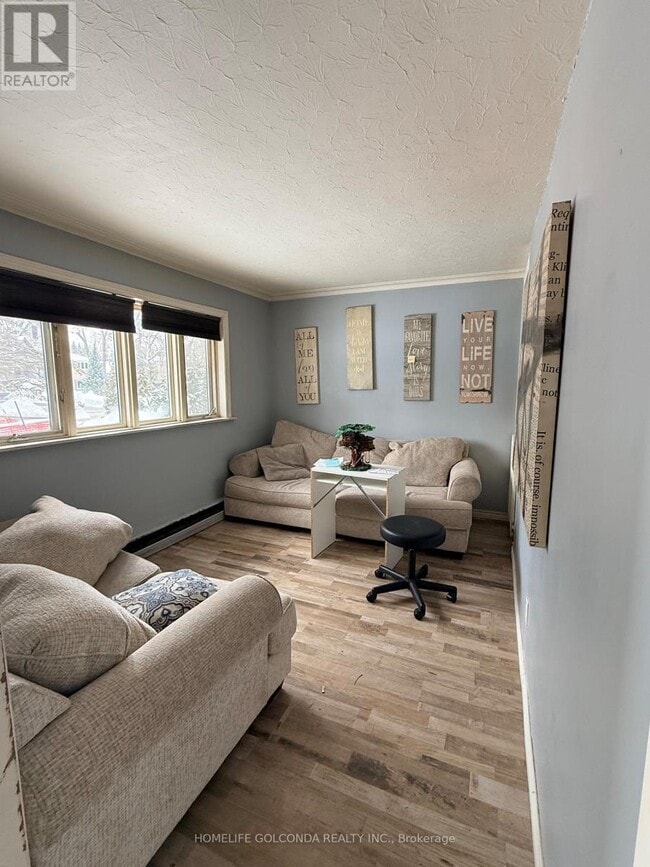 Building Photo - 46 Elm Grove Ave