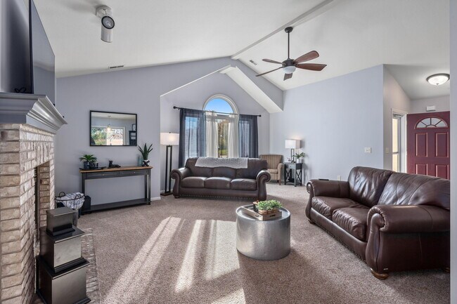 Foto del edificio - 2718 Sassafras Cove