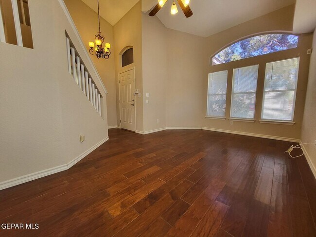 Building Photo - 7532 Plaza Taurina Dr