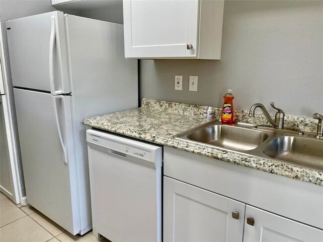 Foto del edificio - 2750 Holly Hall St