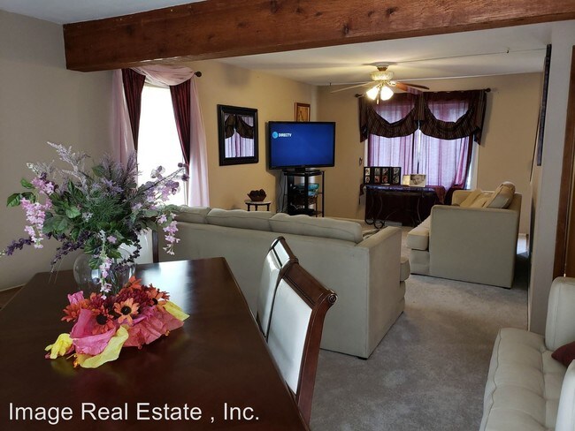 Foto del edificio - 3 br, 2 bath House - 3438 Victorian Dr.