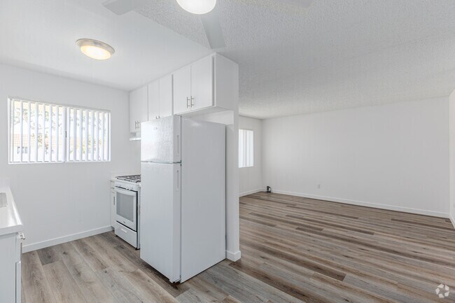 1 habitación, 1 baño - 640 pies cuadrados - Cocina - Villa Seville