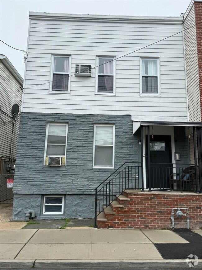 Building Photo - 6115 Polk St