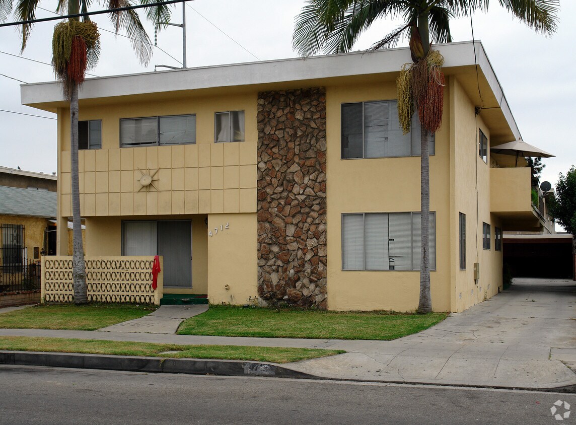 Foto principal - 4712 W 118th St