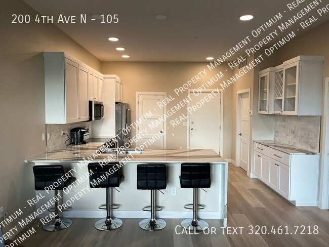 Foto del edificio - 200 4th Ave N