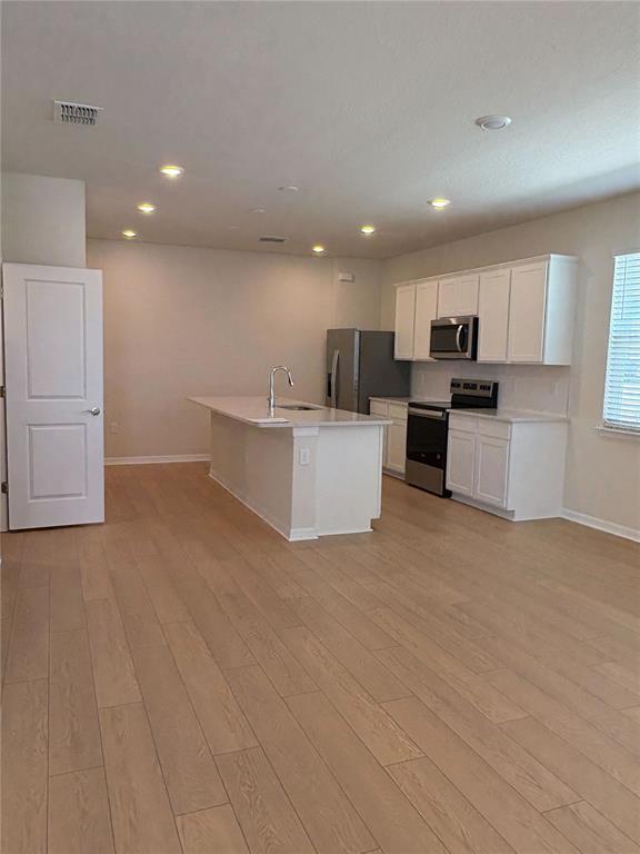 Foto del edificio - 6433 Breeze Filled Ln