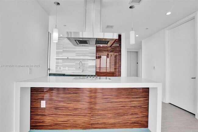 Building Photo - 1100 Biscayne Blvd