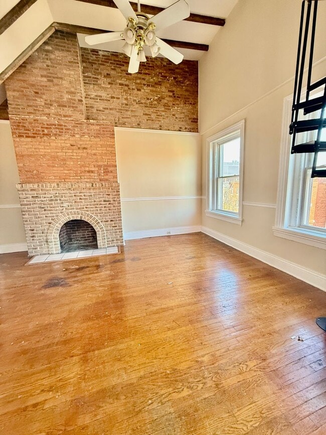 Building Photo - 2131 Maryland Ave