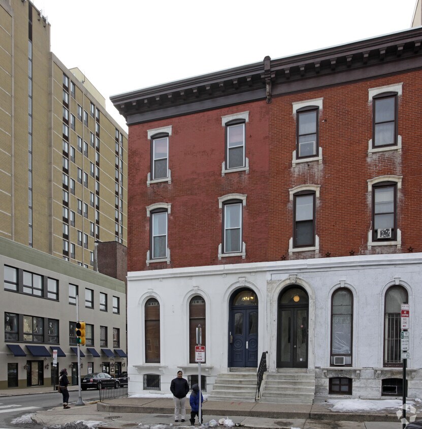 Foto del edificio - 1900 Spring Garden St