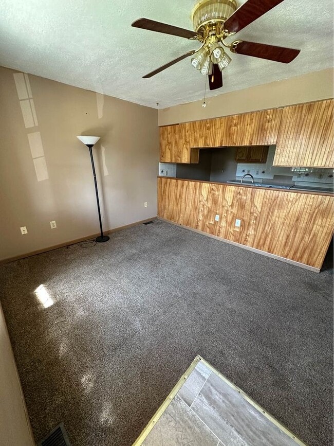 97 Ewing St, Chillicothe, OH 45601 House Rental in Chillicothe, OH