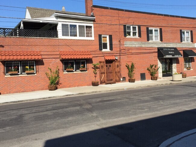 Building Photo - 2462 Florian St