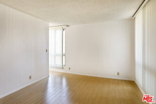 Foto del edificio - 809 S Bundy Dr