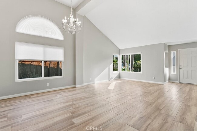 Foto del edificio - 28645 Via Pasatiempo