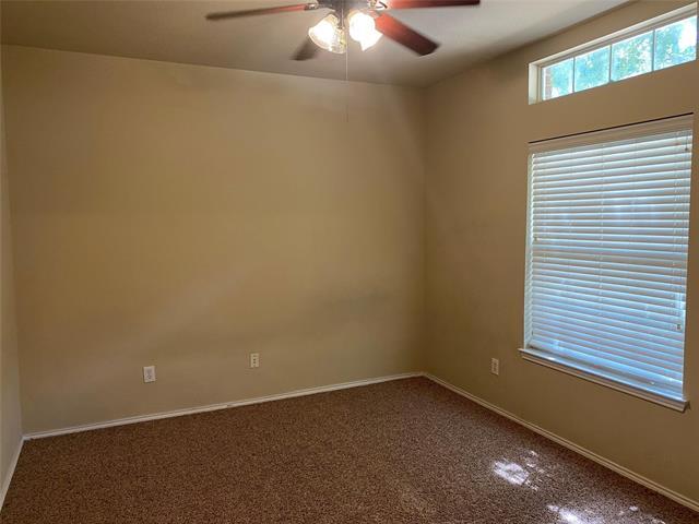 Foto del edificio - 1716 River Oaks Dr