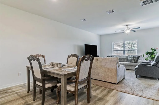 Building Photo - 8018 Vacek Meadows Loop