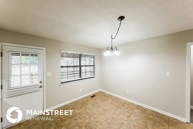 Foto del edificio - 3010 Lone Oak Rd