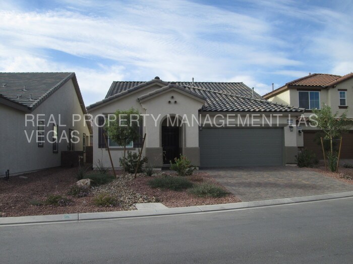 Foto principal - 5749 Country Lake Ln
