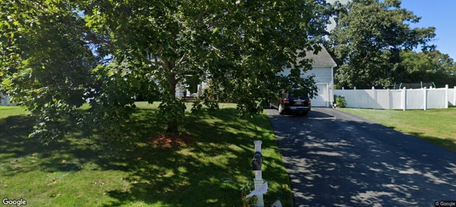 Photo - 1051 Lincolnshire Dr House