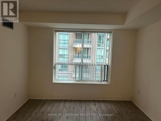 Photo du bâtiment - 29 Pemberton Ave