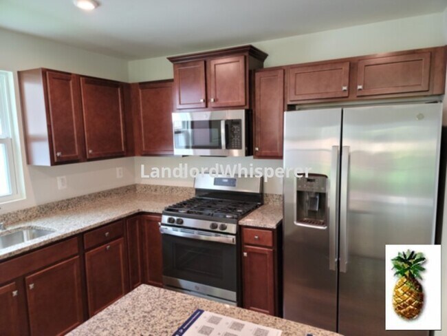 Building Photo - 25 Pine Knot Dr