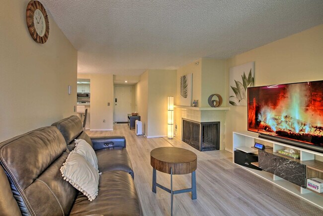 Building Photo - 611 SW 5th Ct