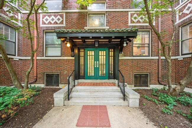 Foto del edificio - 5367 Pershing Ave
