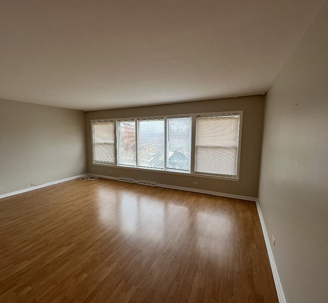 Building Photo - 3341 W Pratt Ave