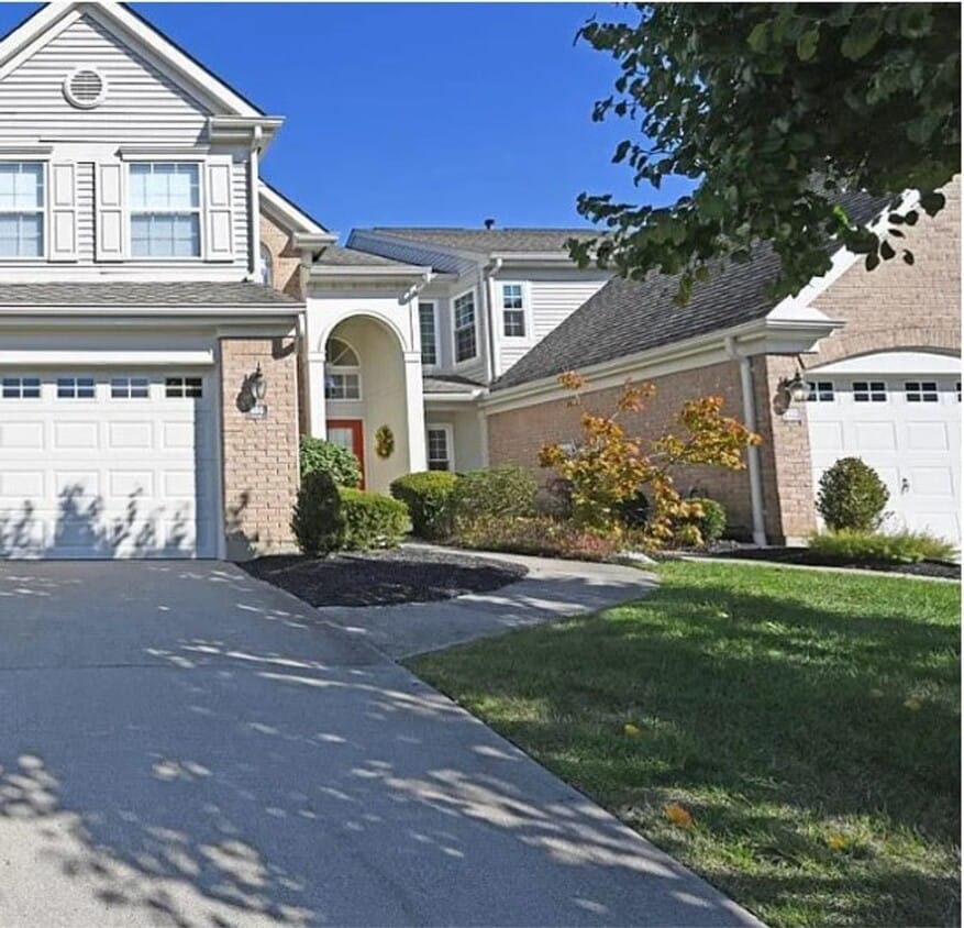 Primary Photo - 2 Bedroom 1 and half Bathroom Single Famil...