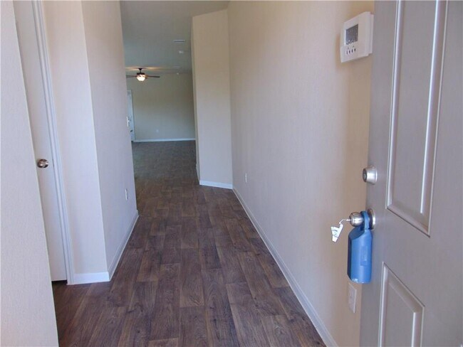 Foto del edificio - 305 Cibolo Creek Dr