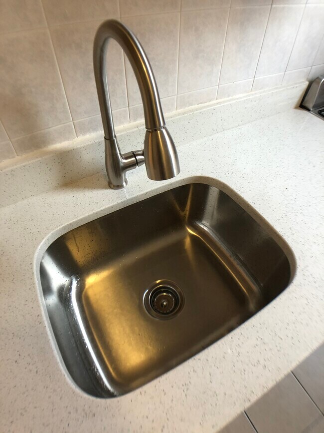 Foto del edificio - 3517 Crescent St