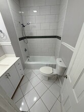 Building Photo - 748 E 28th St