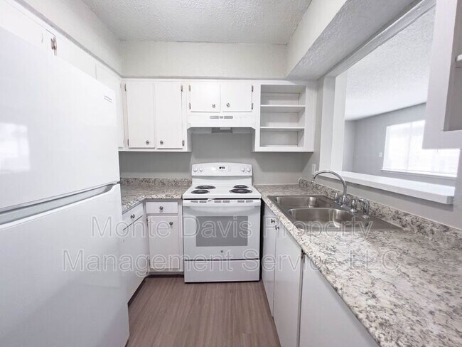 Building Photo - 8907 Parkfield Dr