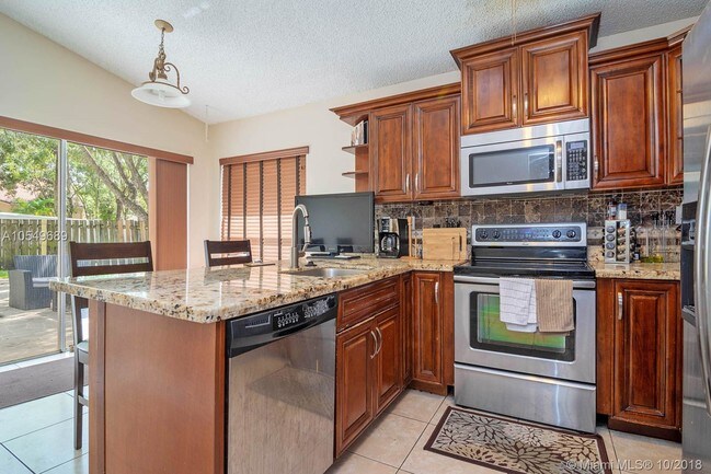 Foto del edificio - 1217 NW 125th Terrace