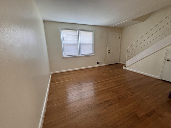Foto del edificio - 2575 Iverson St