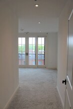 Interior Photo - Hubbard Park Place