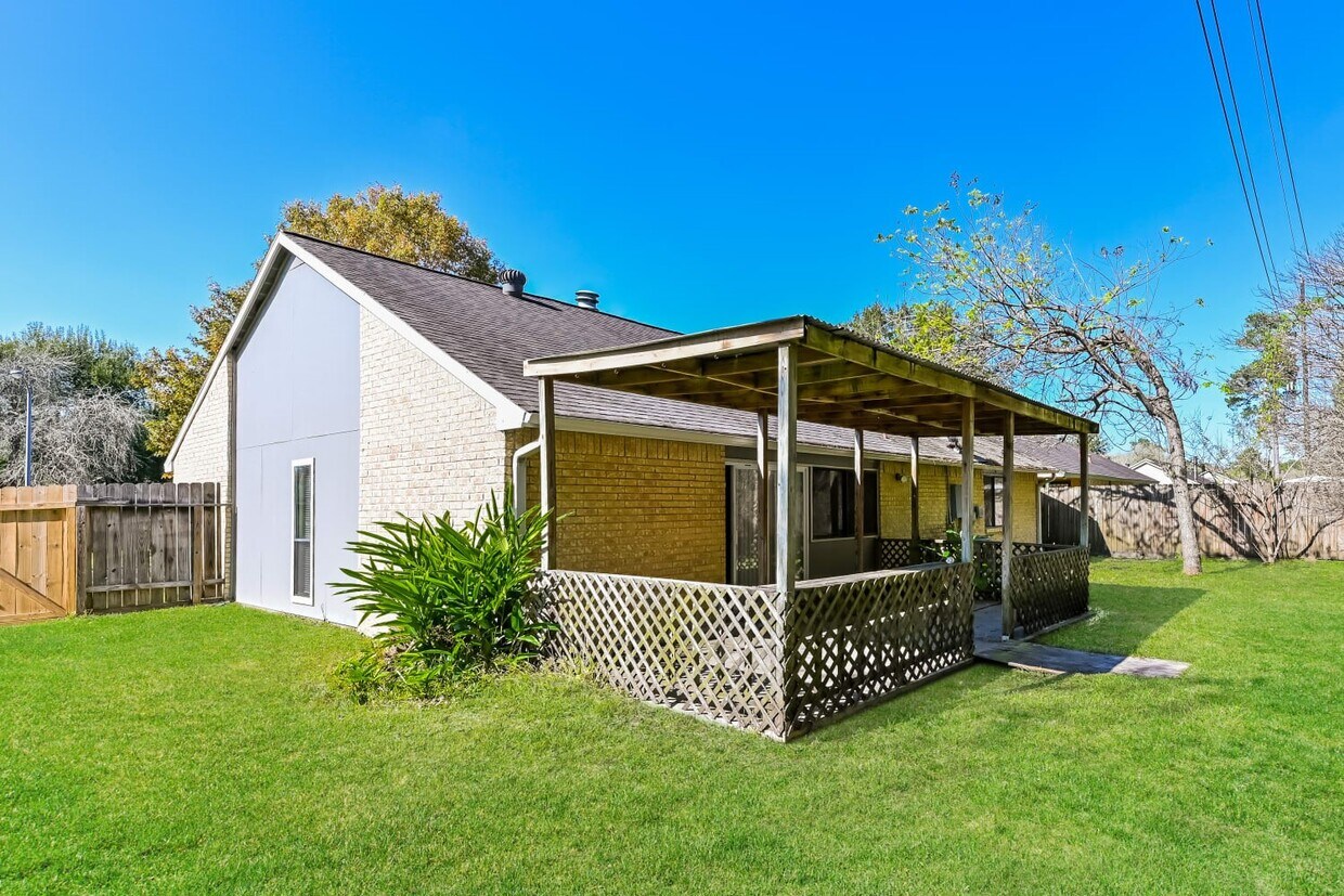 Foto del edificio - 22710 Melham Ln