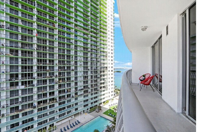 Foto del edificio - 1750 N Bayshore Dr