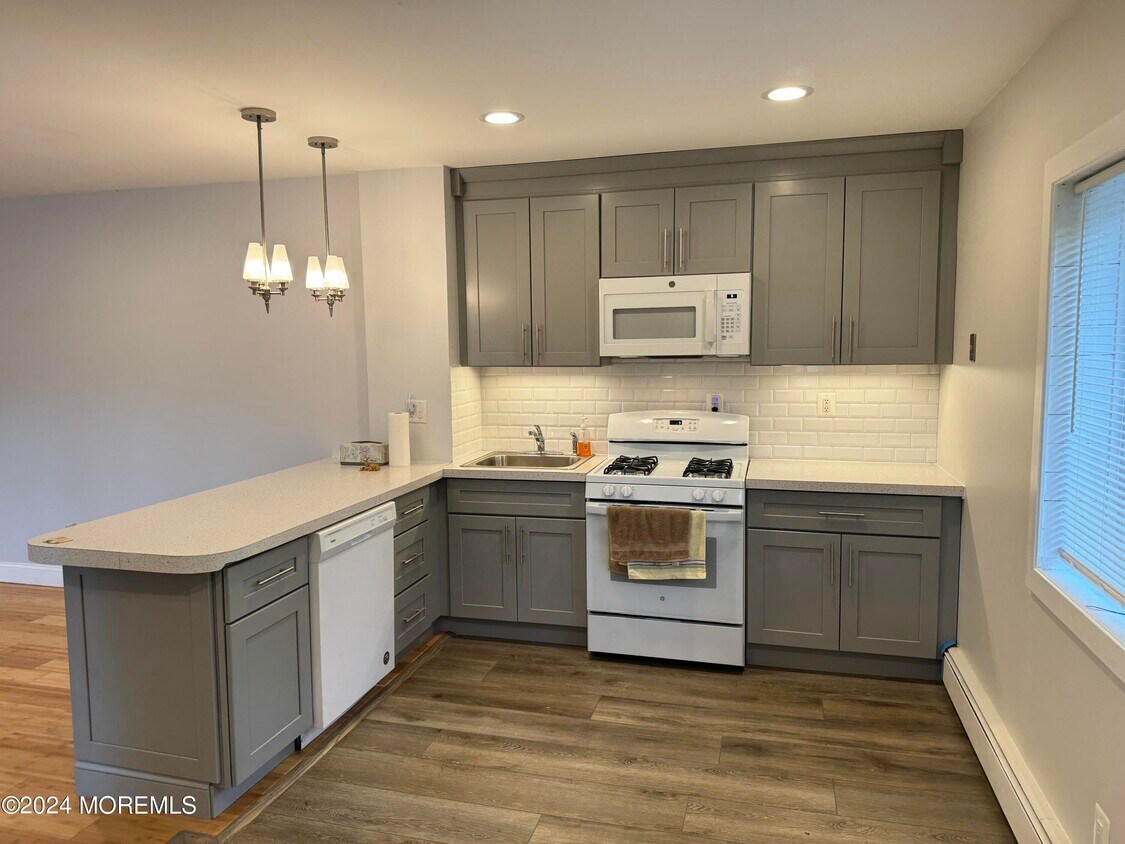 405 Glenn Rd, Jackson Township, NJ 08527 Townhome Rentals in Jackson