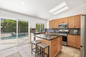 Building Photo - 45460 Coldbrook Ln