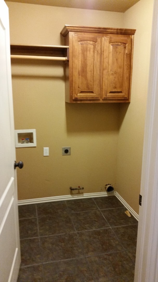 Building Photo - COMING SOON!!! AVAILABLE JUNE 1, 2026....OWASSO!