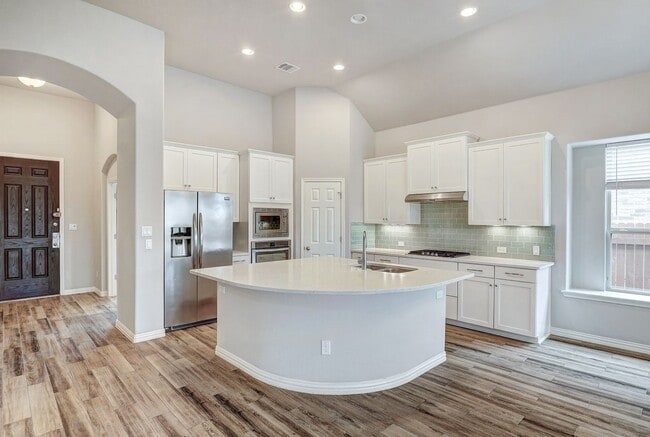 Building Photo - 213 Mindy Way