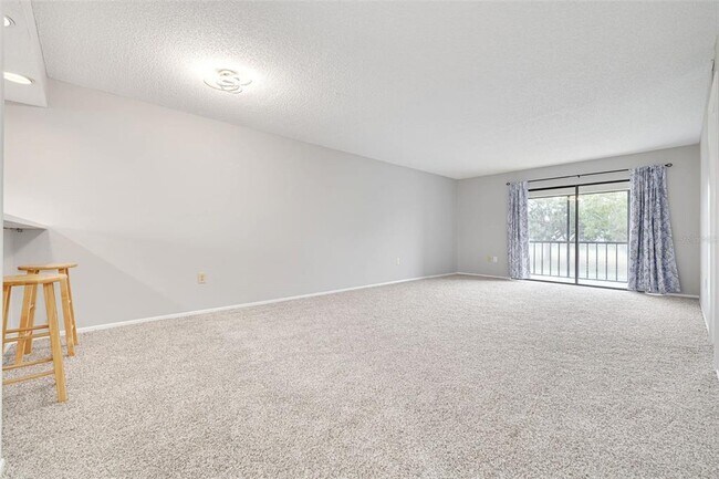 Foto del edificio - 218 Caryl Way