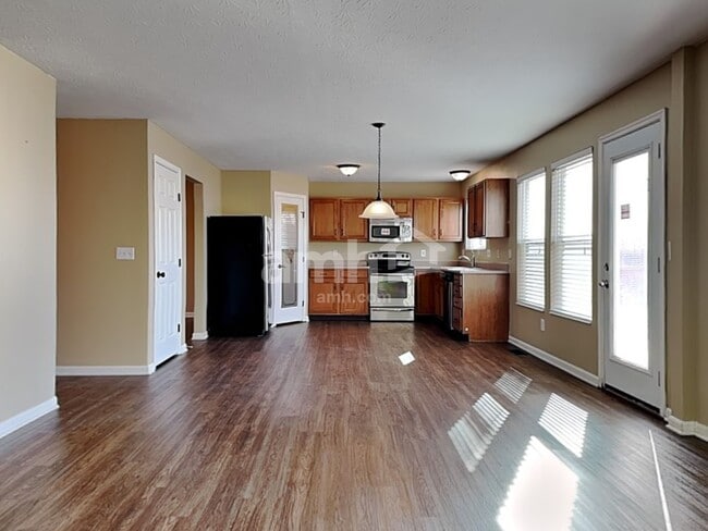 Building Photo - 4868 Eagle Ridge Ct