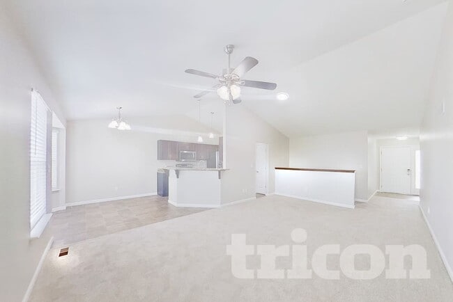 Building Photo - 227 Essex Ct