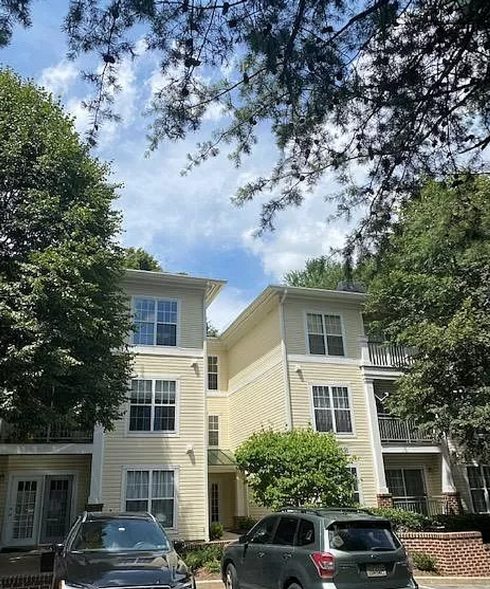 Primary Photo - 2 Bedroom 2 Bath Condo Brookstone Baltimor...