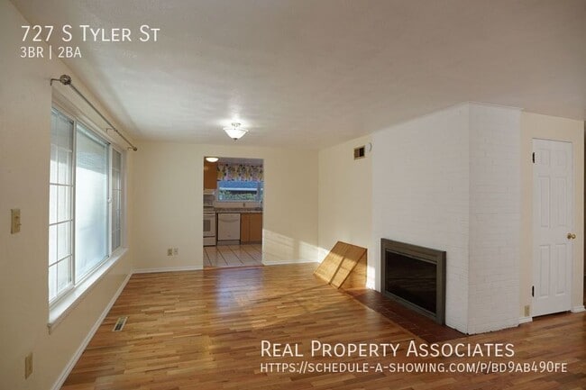 Building Photo - 727 S Tyler St