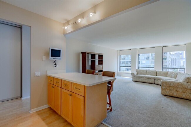 Foto del edificio - 260 E Chestnut St