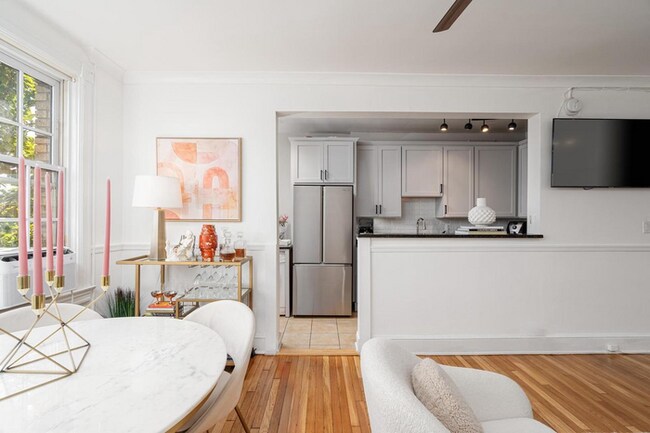 Foto del edificio - 3314 Mt Pleasant St NW