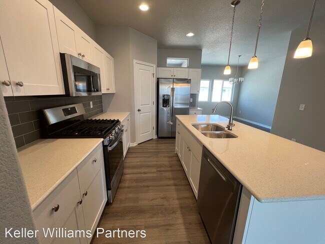 Foto del edificio - 3 br, 4 bath House - 7862 Kirwin Hts