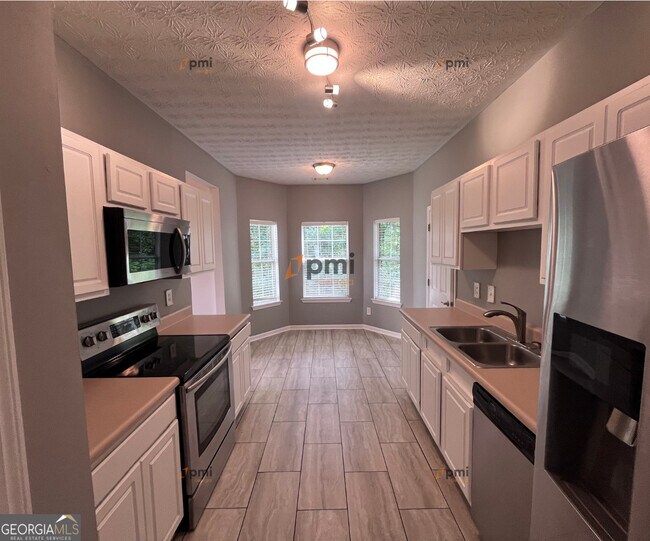 Foto del edificio - 224 Autumn Ridge Dr